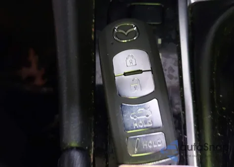 2018 Mazda Mazda3 Sport z USA, uszkodzony, nr VIN 3MZBN1U74JM196804